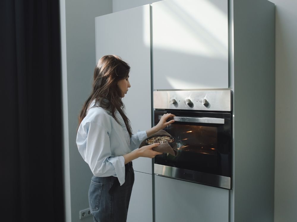 Receitinha para dizer ADEUS ao cheiro impregnado no forno! 